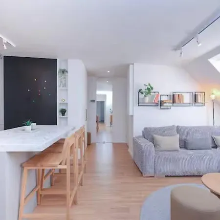 Staryj Kot Apartment Bratislava
